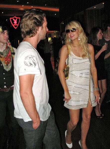 ihadthemoon's tweet photo. Ryan ross and paris hilton https://t.co/2KlY7f1Evd