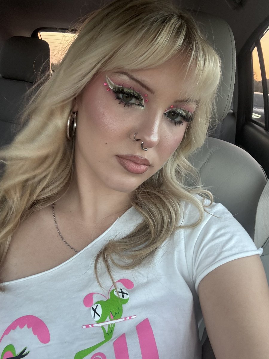 emilee 💋 #teammorgan #teamdawn tweet media