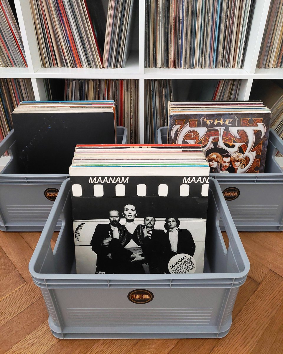 Gramofonia's tweet photo. Majówka wystartowała, grille zapłonęły, a w sklepie https://t.co/qxS1Q0dvIK nowa dostawa już się szykuje 
Kolejne winylowe oryginały będą na Was czekały tradycyjnie w niedzielę o 19:00.
Tymczasem miłego wypoczynku  
#gramofonia
#plytywinylowe #sklepplytowy https://t.co/YY3FwAm17h