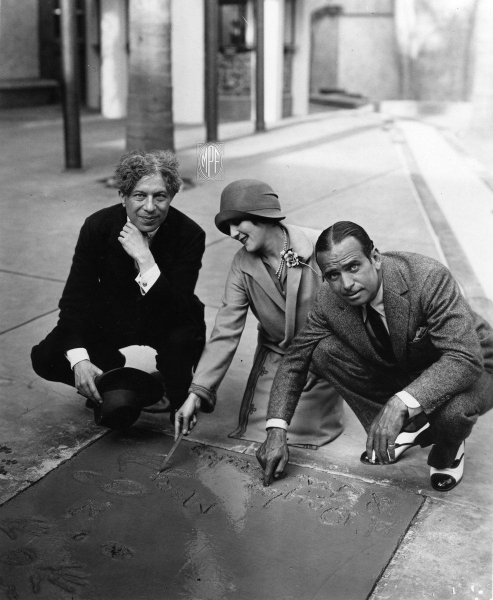 Mary Pickford tweet media