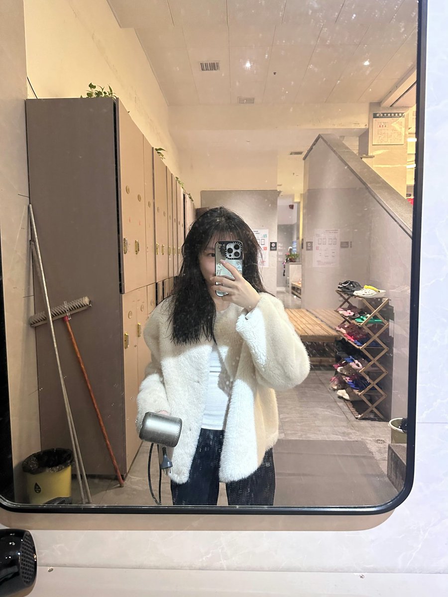 babbysbrea's tweet photo. 好冷 https://t.co/C1bT58XIKP