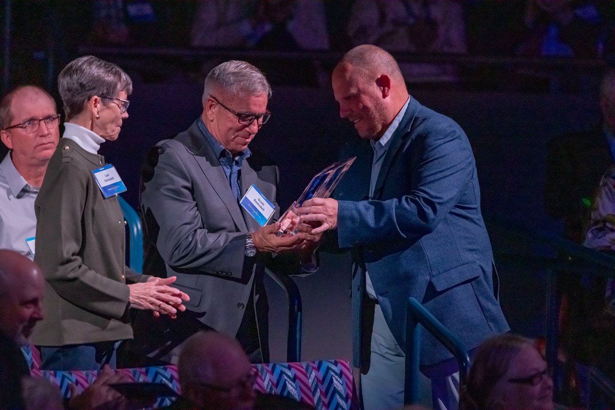 sdstateloyalty's tweet photo. We’re proud to name the Scott &amp; Lani Ramsdell family as our 2026 Philanthropic Family of the Year!💙💛From a deep-rooted legacy to leading the way on a new on-campus @gojackssoccer stadium, their impact continues to shape the future of @sdstate.

🔗https://t.co/s2BKzZe1TL https://t.co/WJBMoV2nPN