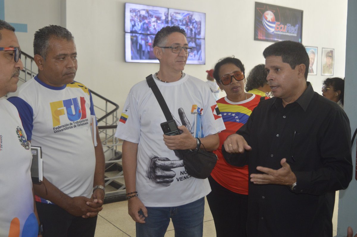 feria_pla's tweet image. En el encuentro compartimos la impronta de Fidel en Joven Club y en el desarrollo de la informática en #Cuba. Su visión nos guía en la #TransformaciónDigital inclusiva y soberana, pese al bloqueo imperialista que nos asfixia. #CubaVencerá  
#100AñosConFidel
#TumbaElBloqueo 
2/3