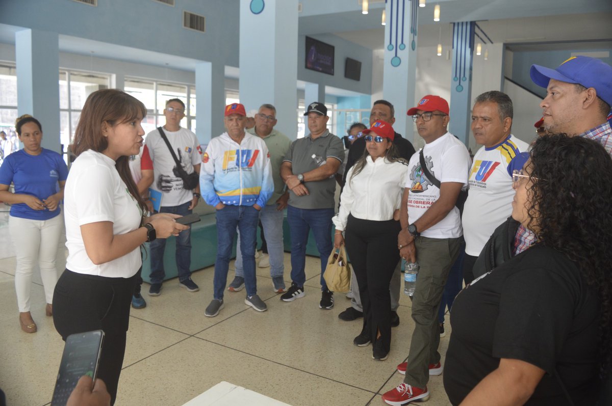 feria_pla's tweet image. En el encuentro compartimos la impronta de Fidel en Joven Club y en el desarrollo de la informática en #Cuba. Su visión nos guía en la #TransformaciónDigital inclusiva y soberana, pese al bloqueo imperialista que nos asfixia. #CubaVencerá  
#100AñosConFidel
#TumbaElBloqueo 
2/3