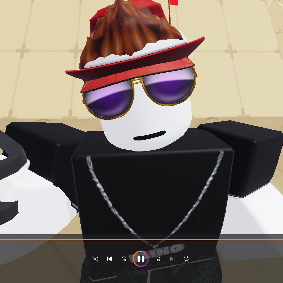 Delblox's tweet photo. What happened to my Roblox character's face... What to do you think about new faces in Roblox? Old or New? Which Ones Are better? #roblox https://t.co/I9Kj5K42T9