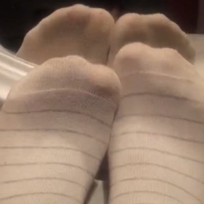 Queen_cece66's tweet image. 😈❤️
#usedsocks #socks #feet #footfetısh  #goddess #herrin #füße #socken #fußgetisch