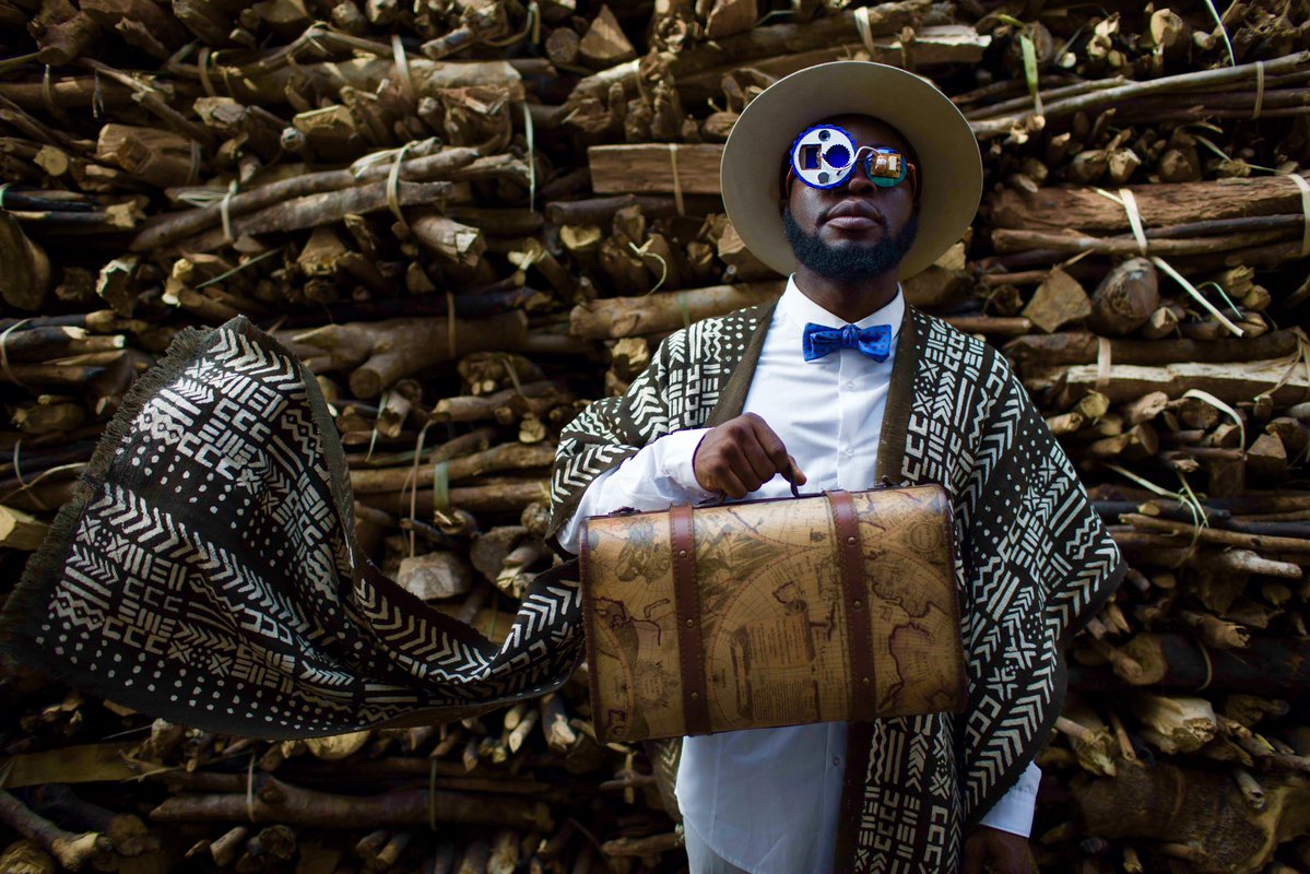 M.anifest tweet media