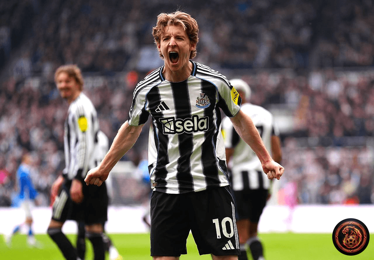 FootballGoalFC's tweet image. 🚨 𝗕𝗥𝗘𝗔𝗞𝗜𝗡𝗚  

Anthony Gordon might LEAVE Newcastle this summer! 👋  

Bayern has been watching him since February. 👀  

Premier League clubs are set to enter the race for the winger.  

Who's interested? 🤔 

#TransferNews #EPL #BayernMunich #AnthonyGordon