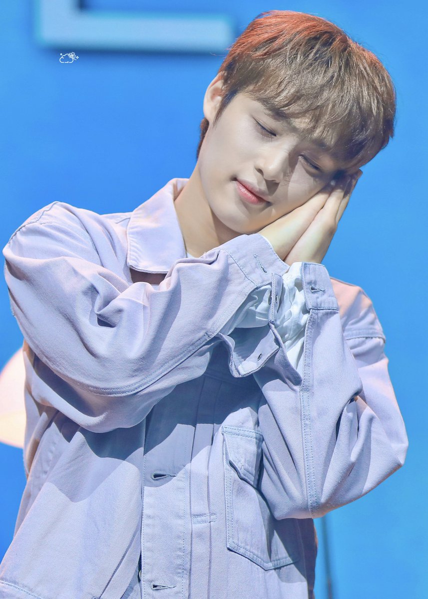 H_chive201's tweet photo. 260501☁️ 
라라라 페스티벌 강병훈 콘서트 <관극일기 Live>

천사 #강병훈 ꒰ঌ( ˘꒳˘ )໒꒱ https://t.co/ublxGSkifN