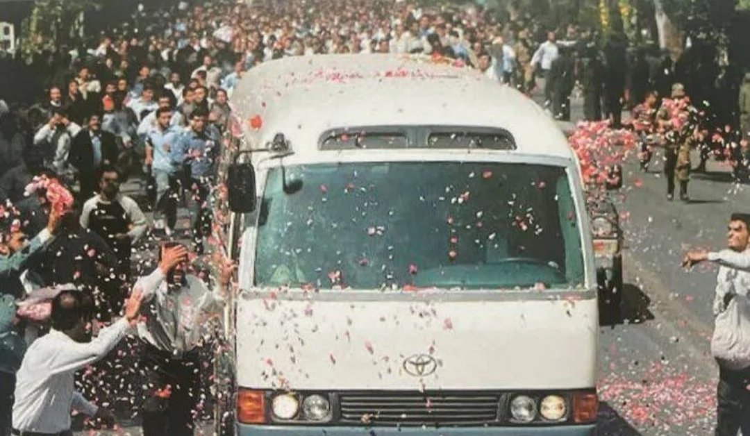اردیبهشت کرمان فقط یک سفر نبود روایت دیدار دل هایی بود که سال ها به یک صدا می تپیدند
#جان_کرمان