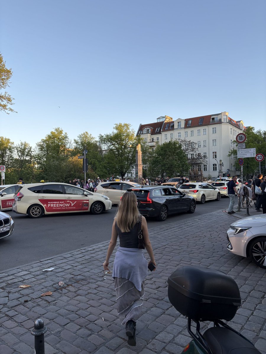 Kalle Karate tweet media