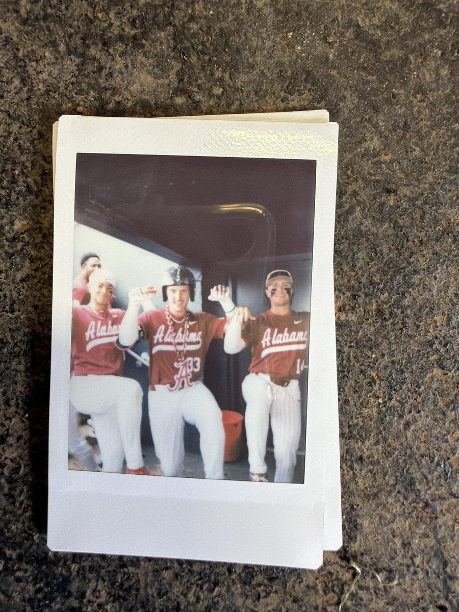 Polaroid Now at The Joe tweet media