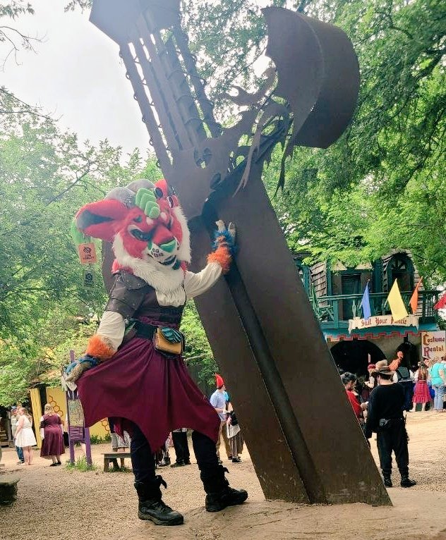 EWolfdragon's tweet photo. Pretty dragon lassie at the Ren Fair 🥰

#furry #furries #furrygirl #furryfandom #furryandproud #fursuiter #fursuiters #fyp #furry4life #furrypride #furrycommunity #fursuiting #furriesfurever #foryoupage #furrylife #texasfurry #dfwfurs #renfurs #EragonWolfdragon #FursuitFriday https://t.co/aJD18hL9l8