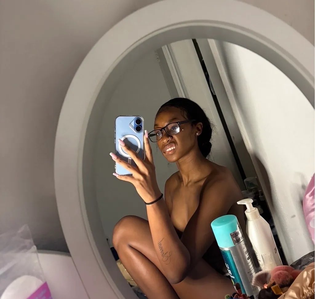 Iallily tweet media