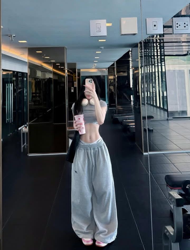 𝐜𝐥𝐨𝐯𝐞𝐫✰✰ tweet media