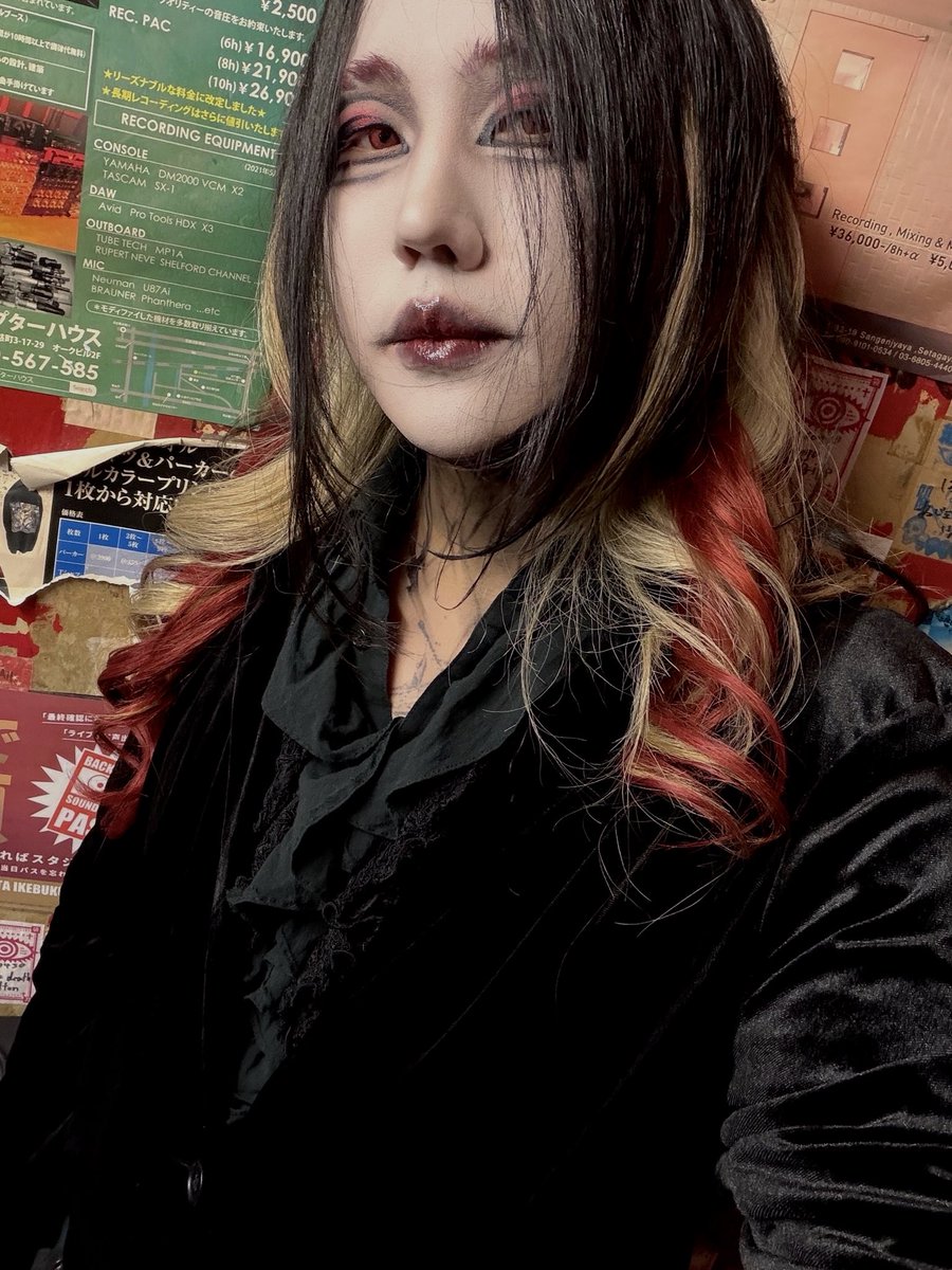 geon__official tweet media
