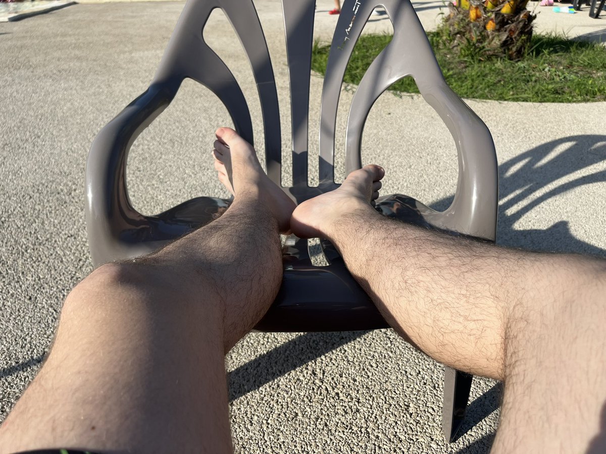 VascoAlpha68808's tweet photo. A comerme los pies mientras el amo te drena la cartera puta zorra😂💸 #amocash #cashmaster #alphamaster #money #bizum #paypal #revolut #slut #slave https://t.co/s35eYhaUCo