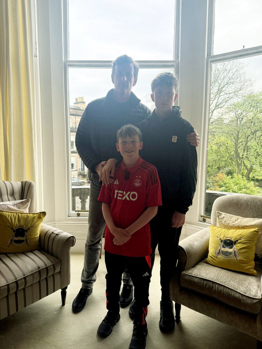 whitekanu's tweet photo. After a tortuous and unstressfull..
journey thanks to Scotrail  Noam Gray Ultras are finally en route to to watch the Dandies. Better be worth it!!
#StandFree https://t.co/HCLQRY538N