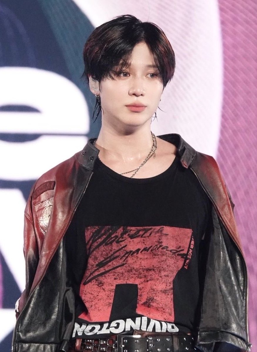 rudicalous's tweet photo. cute as hell                            what the hell? https://t.co/EAadKhnWqA