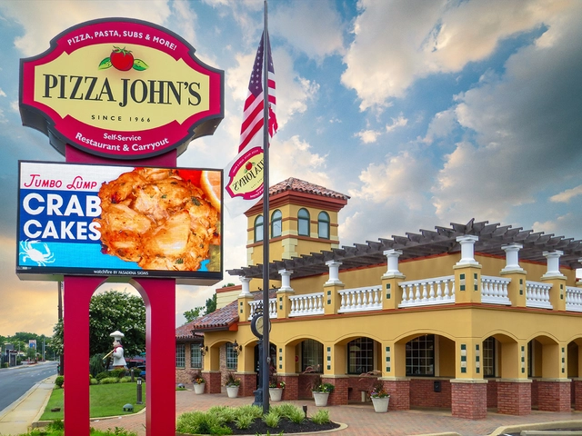 WatchfireSigns's tweet photo. With Watchfire’s outdoor LED signs and indoor LED displays, restaurants can:

✔ Grab attention from the street
✔ Promote specials and high-margin items in real time
✔ Enhance the customer experience inside

Learn more: https://t.co/xnzZYz6R97

It’s a smarter way to advertise. https://t.co/tkUzuHypNm