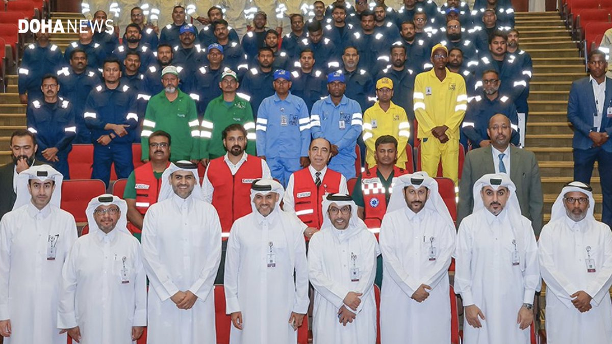 dohanews's tweet image. #Qatar’s @albaladiya celebrated International Workers’ Day with a series of events highlighting the dedication and contributions of workers nationwide. The programme featured recognition ceremonies, awareness workshops, training sessions and medical check-ups in partnership with