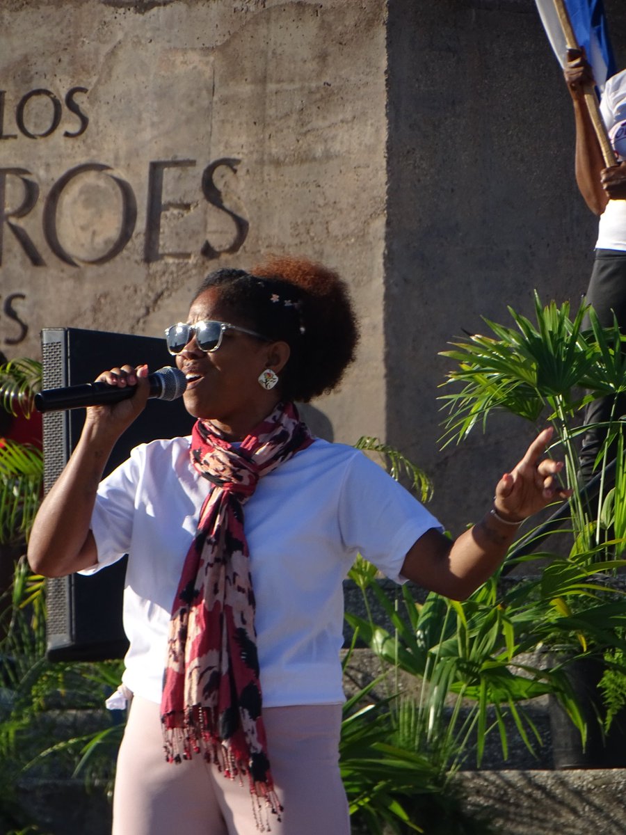 DiagramasCMKS's tweet photo. Trabajadores, artistas y creadores del sector de la Cultura en #Guantánamo fueron partícipes este #1roDeMayo de la conmemoración en el territorio del Día Internacional del Proletariado desde la Plaza de la Revolución Mariana Grajales. #LaPatriaSeDefiende #CubaEsCultura https://t.co/5WvJ0Hlu21
