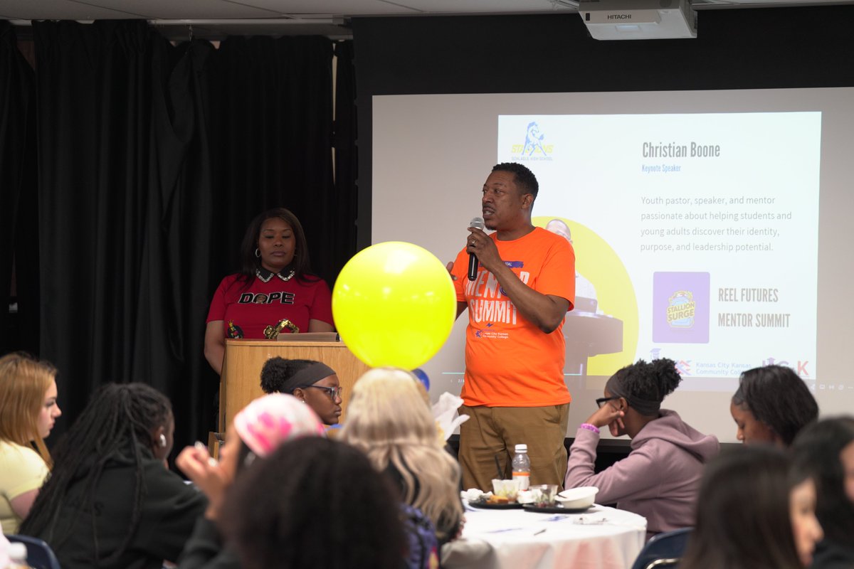 schlaglemedia's tweet image. The Reel Futures Mentor Summit was more than an event, it was an experience. This is what impact looks like! #youthdevelopment #FutureFocused #MakingAnImpact #reelfutures #digitalstallions #schlagleunited #StallionPride