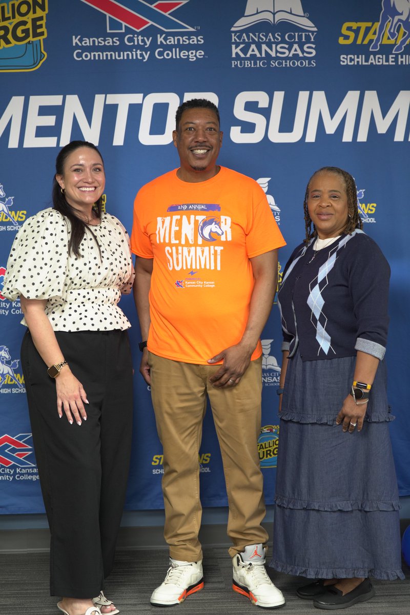 schlaglemedia's tweet image. The Reel Futures Mentor Summit was more than an event, it was an experience. This is what impact looks like! #youthdevelopment #FutureFocused #MakingAnImpact #reelfutures #digitalstallions #schlagleunited #StallionPride
