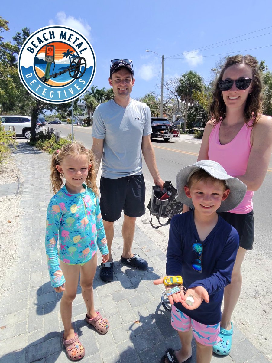 Beach Metal Detectives tweet media