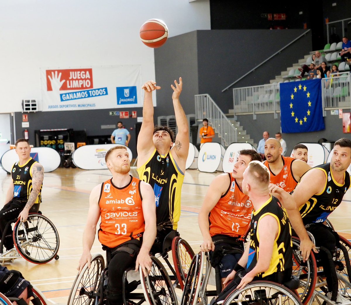 FEDEDDF's tweet image. 🔥 ¡PARTIDAZO en la Champions Cup! 🔥

El @cd_Ilunion se mete en la FINAL tras un duelo espectacular frente a @BsramiabA 

🏀 Resultado: @BsramiabA 72 - 77 @cd_Ilunion 

Mañana llega el gran día:
🥇 FINAL
🥉 Partido por el 3º y 4º puesto

¡Vamos con todo! 🇪🇸

#ChampionsCup #BSR