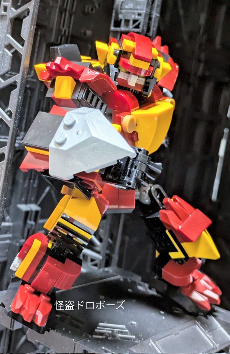 gahaku_r's tweet image. 獣龍王 
肩周りの関節を入れ替えて可動範囲拡大と上半身の軽量化および、外装ディテールの一部を見直し
レゴのミニフィギュアが乗れます
＃LEGO ＃MECH ＃MOC