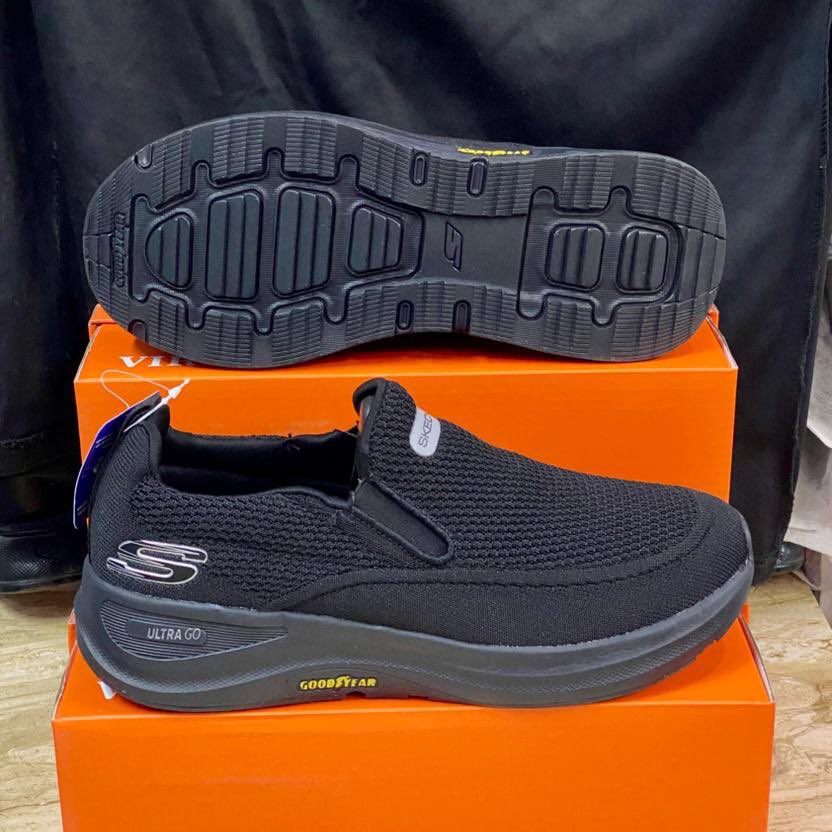 Dinero Crocs 🚚 tweet media