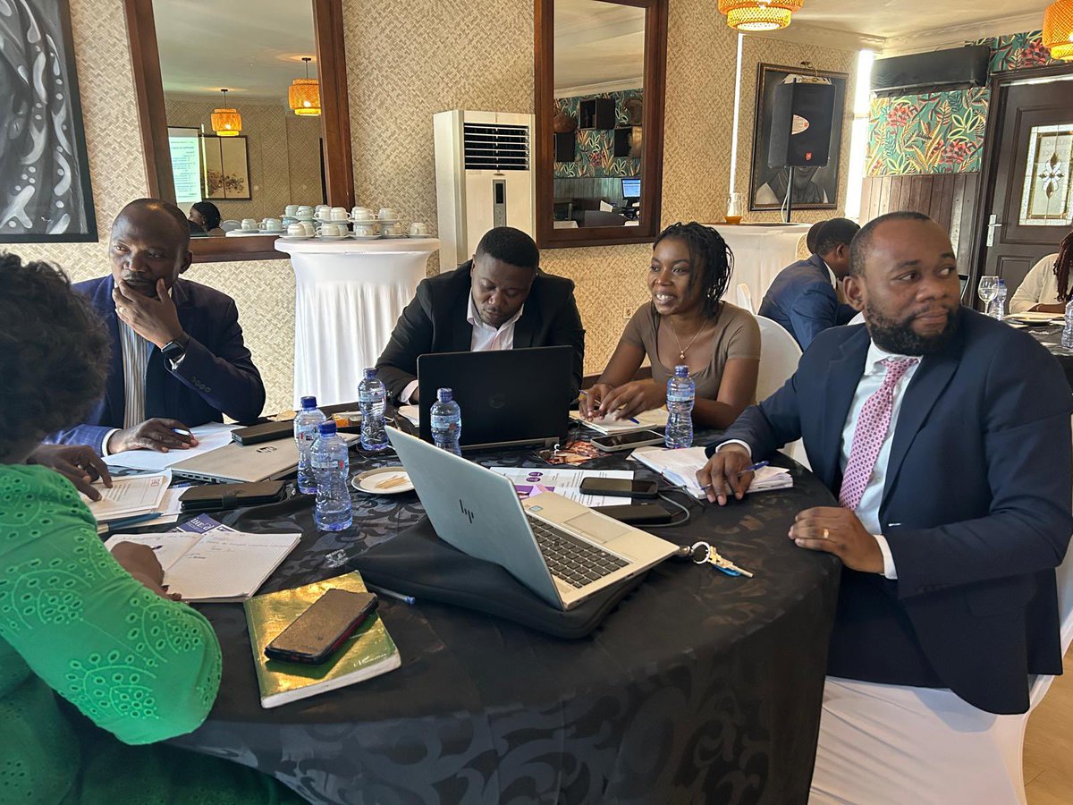 ChimenePopoli's tweet photo. Très ravie d’avoir pris part à la formation “Méthodologie de la recherche en économie et communication” (@FondationFERDI &amp; @GDN_Global), entre mars et avril.
Un programme hybride (en ligne &amp; présentiel à #Kinshasa) mené à bien avec succès.

#Recherche #méthodologie #économie #Rdc https://t.co/CjkWaq7WQi