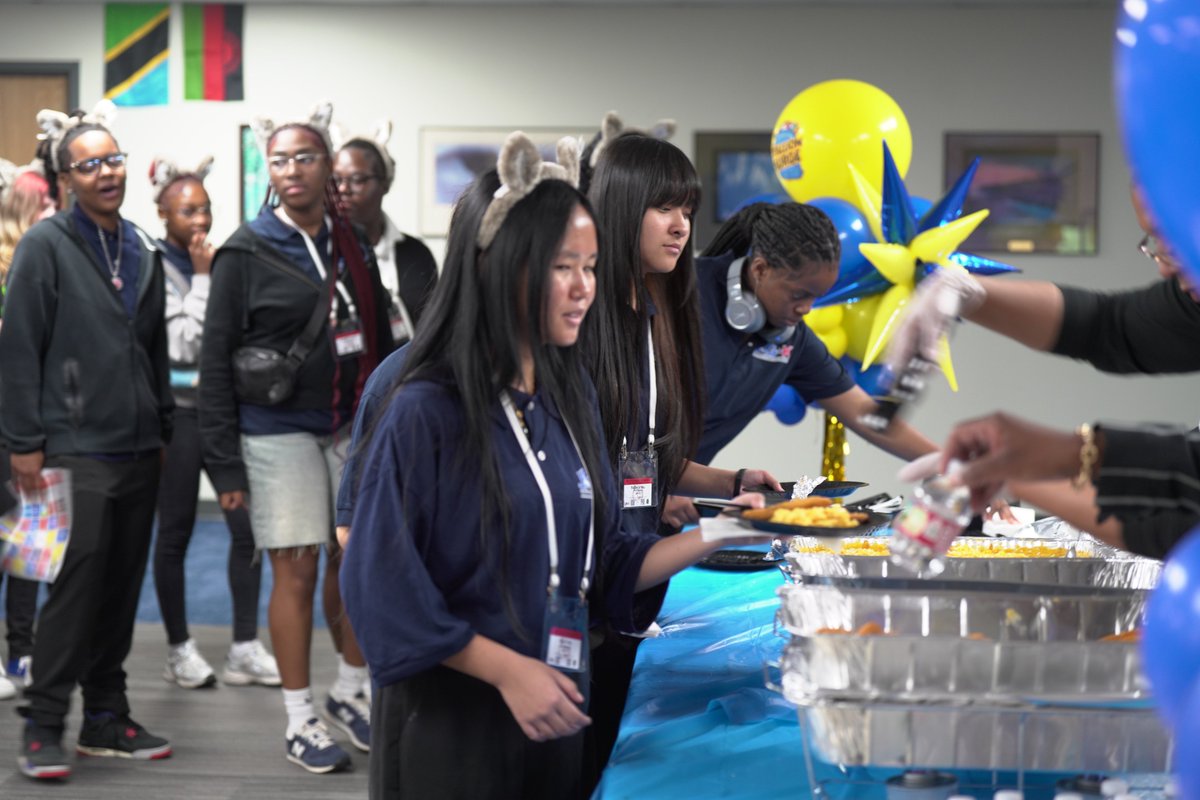 schlaglemedia's tweet image. The Reel Futures Mentor Summit was more than an event, it was an experience. This is what impact looks like! #youthdevelopment #FutureFocused #MakingAnImpact #reelfutures #digitalstallions #schlagleunited #StallionPride