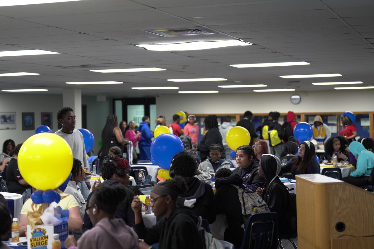 schlaglemedia's tweet image. The Reel Futures Mentor Summit was more than an event, it was an experience. This is what impact looks like! #youthdevelopment #FutureFocused #MakingAnImpact #reelfutures #digitalstallions #schlagleunited #StallionPride