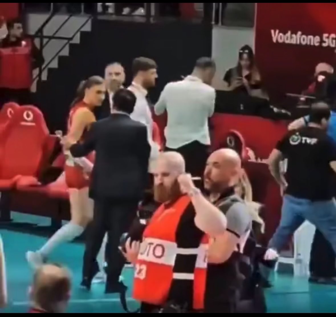 şeyma tweet media