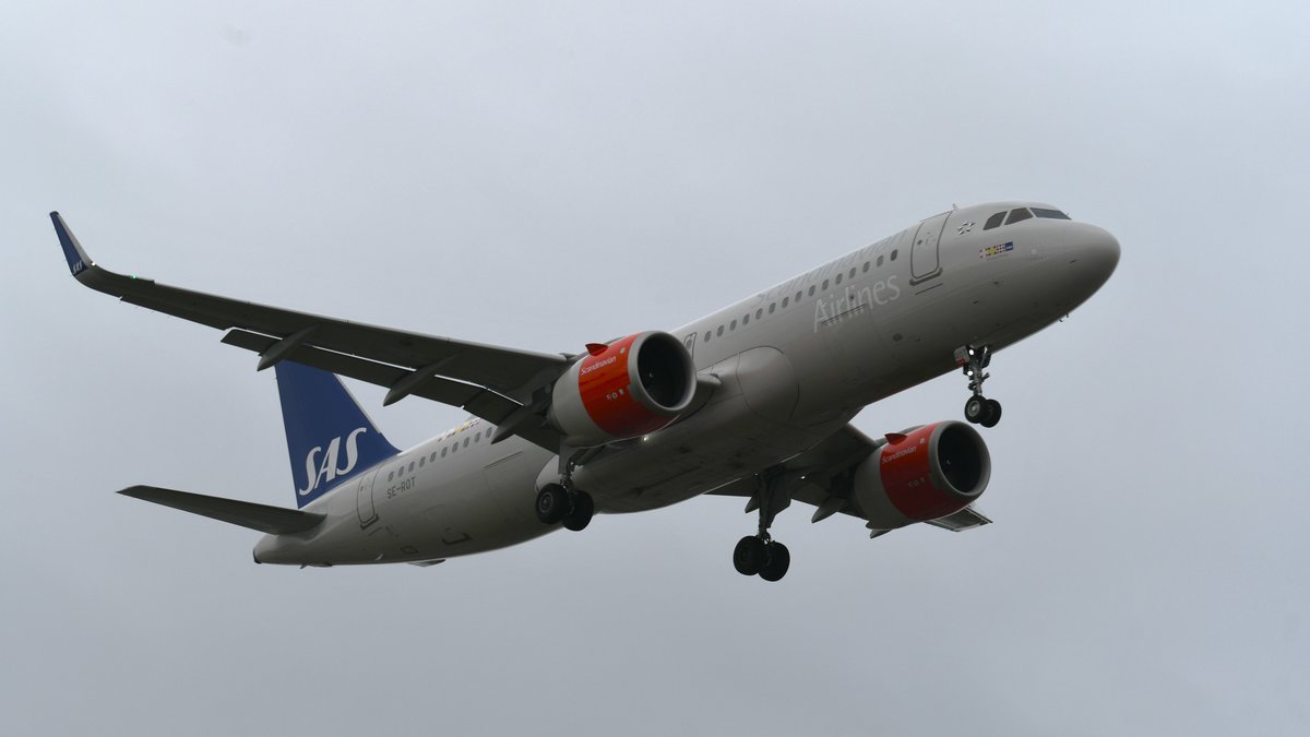 AvDelphi_images's tweet photo. Airbus A320 N #AvDelphi #SEROT #Airbus #A320251N #GenevaAirport #ScandinavianAirlines https://t.co/uS399Zzold