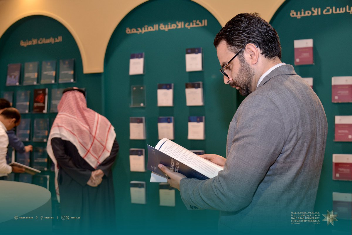 NAUSS_SA's tweet photo. تأكيدًا لمرجعيتها العربية في نشر العلوم الأمنية #جامعة_نايف_العربية تشارك في #معرض_الرباط_الدولي_للكتاب_2026، تعزيزًا لدورها الريادي في إنتاج المعرفة الأمنية وتطوير البحث العلمي المتخصص. https://t.co/MN5f7uMPF8