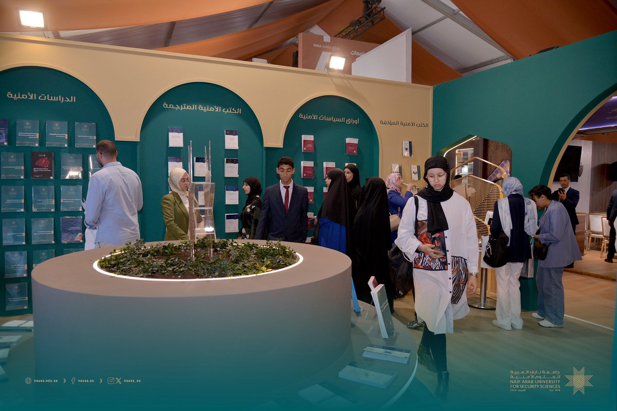 NAUSS_SA's tweet photo. تأكيدًا لمرجعيتها العربية في نشر العلوم الأمنية #جامعة_نايف_العربية تشارك في #معرض_الرباط_الدولي_للكتاب_2026، تعزيزًا لدورها الريادي في إنتاج المعرفة الأمنية وتطوير البحث العلمي المتخصص. https://t.co/MN5f7uMPF8