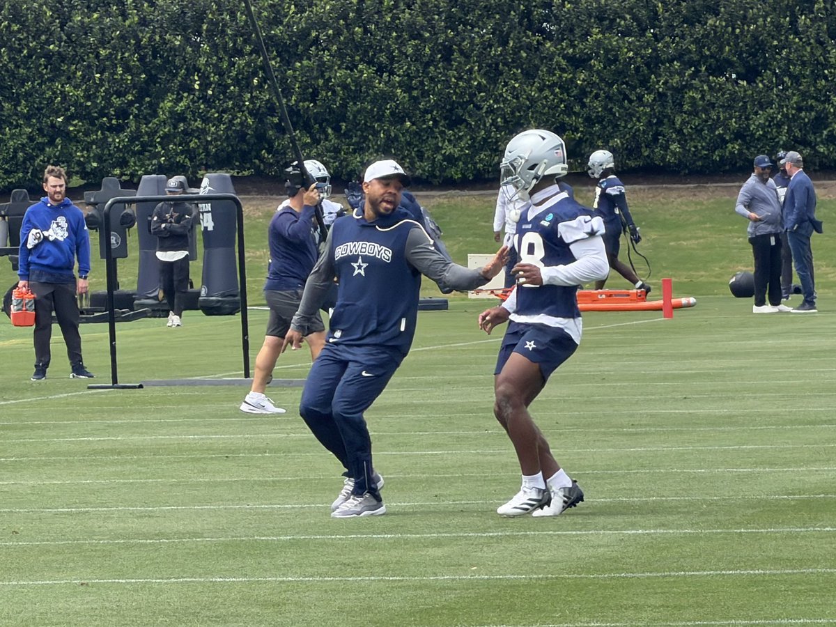 tommy_yarrish's tweet image. Christian Parker spent a good bit of time during today’s rookie minicamp working 1 on 1 with #Cowboys first-round pick Caleb Downs