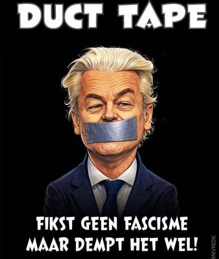 CJFvanHerpen's tweet image. Dáár past die opruiende #opiniemaker 
(vroeger noemde hij zichzelf 'journalist',
 ik noem 'm 'gewoon' #fascist)
 van die k*tkrant 🐈‍⬛ mooi tussen ....