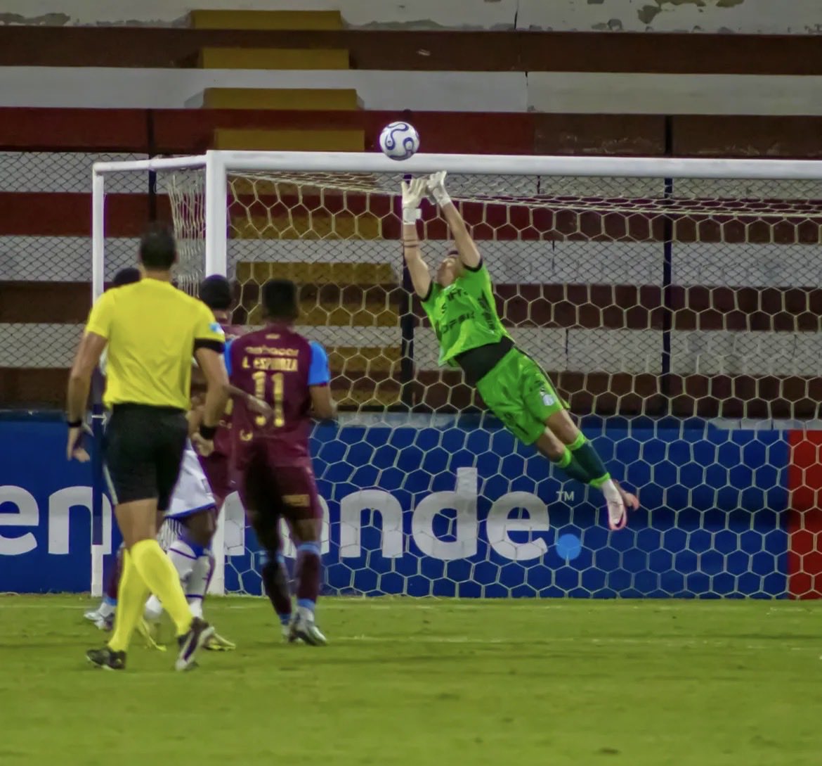 Johan Wilson / JAWFSports tweet media