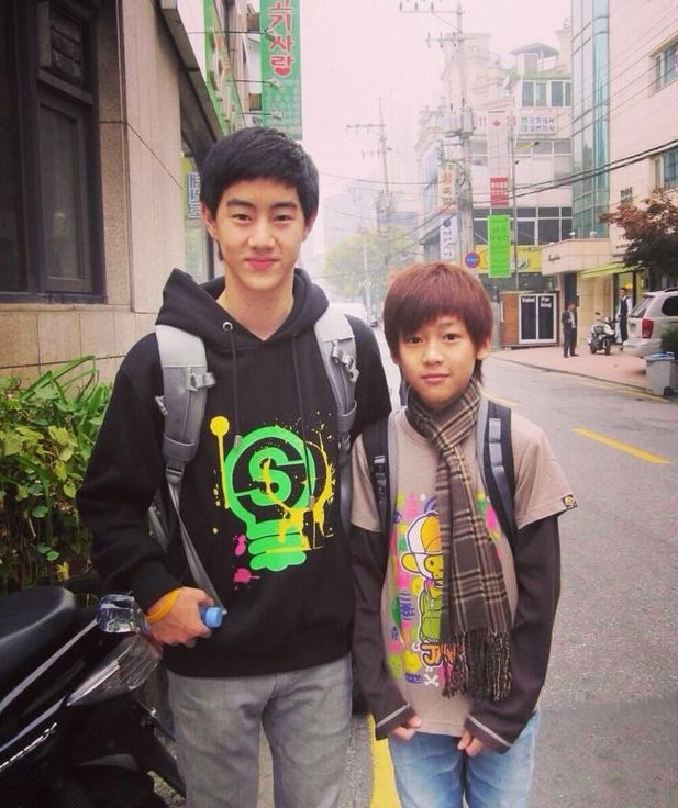 Tuan7base's tweet photo. Happy birthday to brother Bam!🎂 

You're incredibly talented and cool😎
Thanks for having each other's back all this time 🐰🐍 

We can't wait to see you keep crushing it 🎉🙌🏻
Wishing you nothing but happiness wherever you go! 💚🐣 ���🏼
@BamBam1A

#MarkTuan #段宜恩 #마크 https://t.co/hf6v42Kn5A