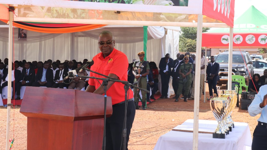 ilolusaka's tweet image. “Workers are the engine of production and the backbone of national development. Protect #jobs, skills, and pensions. End casualisation. Invest in Zambian #skills. A worker cannot plan a future on a three‑month contract.” — Blake Mulala, #ZCTU President
#LabourDay2026 #DecentWork