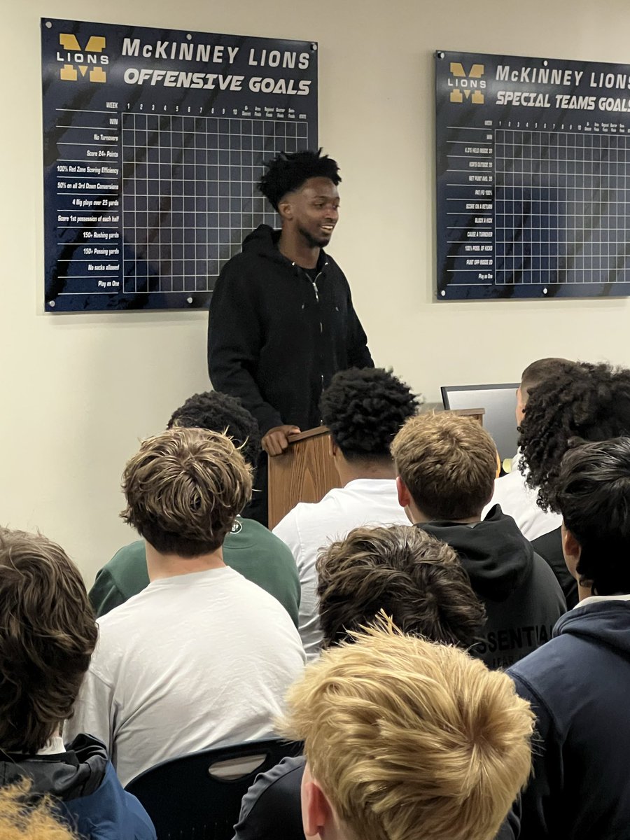 CoachLeonardTX's tweet image. We really appreciate @AkaylebEvans for sharing his story and wisdom with our @McKinneyFBall team, this AM! Akayleb is a 2017 graduate of MHS, and he currently plays for the Carolina Panthers! 

Once a Lion, Always a Lion!

#GoldStandard