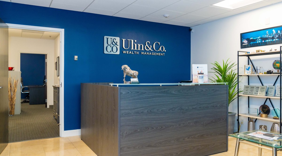 JonUlin's tweet photo. Ulin &amp; Co. Wealth Management HQ in Boca Raton, South Florida.

Love our office and branding - makes for an enjoyable journey.

Every day- grinding it out and helping clients #PlanYourBestLife® https://t.co/W2SxjNAOOg