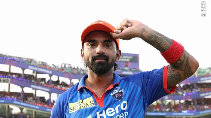 🚨 MOST POTM AWARD BY INDIAN PLAYERS IN IPL HISTORY 🚨

Rohit Sharma - 21
Virat Kohli - 20
MS Dhoni - 18
KL Rahul - 17*
Ravindra Jadeja - 17

KL Rahul, One of the Greats in IPL history 🫡