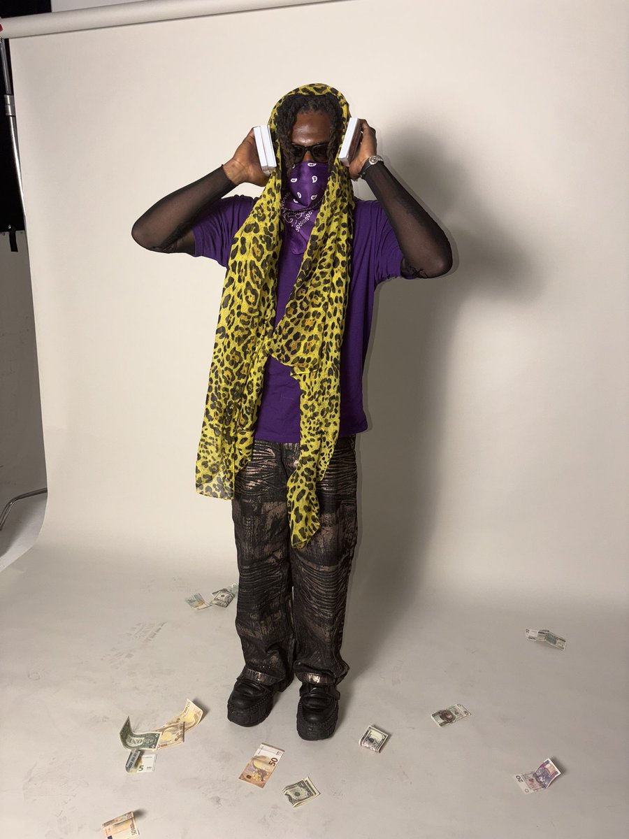 d5 tweet media