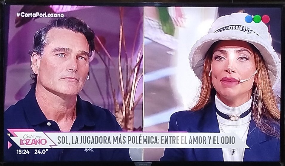 paneleando's tweet image. Soberbia prepotente INSOPORTABLEEEEE 

Puso de ejemplo a Messi ... Que alguien le avise a la señora llorona que Messi SI GANÓ MUCHOS TÍTULOS EN EL FÚTBOL... ELLA NO GANO NUNCA NADA!  FRACASADA

#GranHermanoGeneraciónDorada #GranHermano #CortaPorLozano