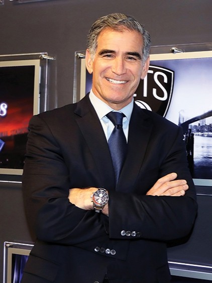 YaleAlumni's tweet image. Big Yale congratulations to Jon D. Litner ’85 on his induction into the Broadcasting &amp;amp; Cable Hall of Fame this September! Oaklawn Foundation Scholar and two-sport varsity athlete (football, baseball) at Yale; now President and CEO of the YES Network. #Yale #YaleAlumni